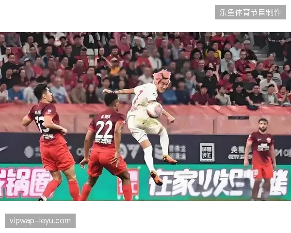 上海海港客场运用高强度对抗战术，成功限制领头羊成都蓉城并送其赛季首败